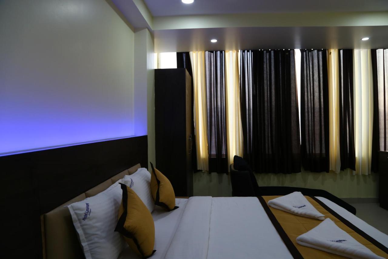 Hotel Landmark Port Blair Bagian luar foto