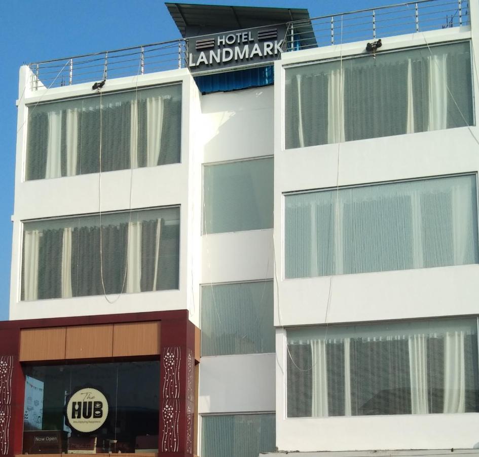 Hotel Landmark Port Blair Bagian luar foto