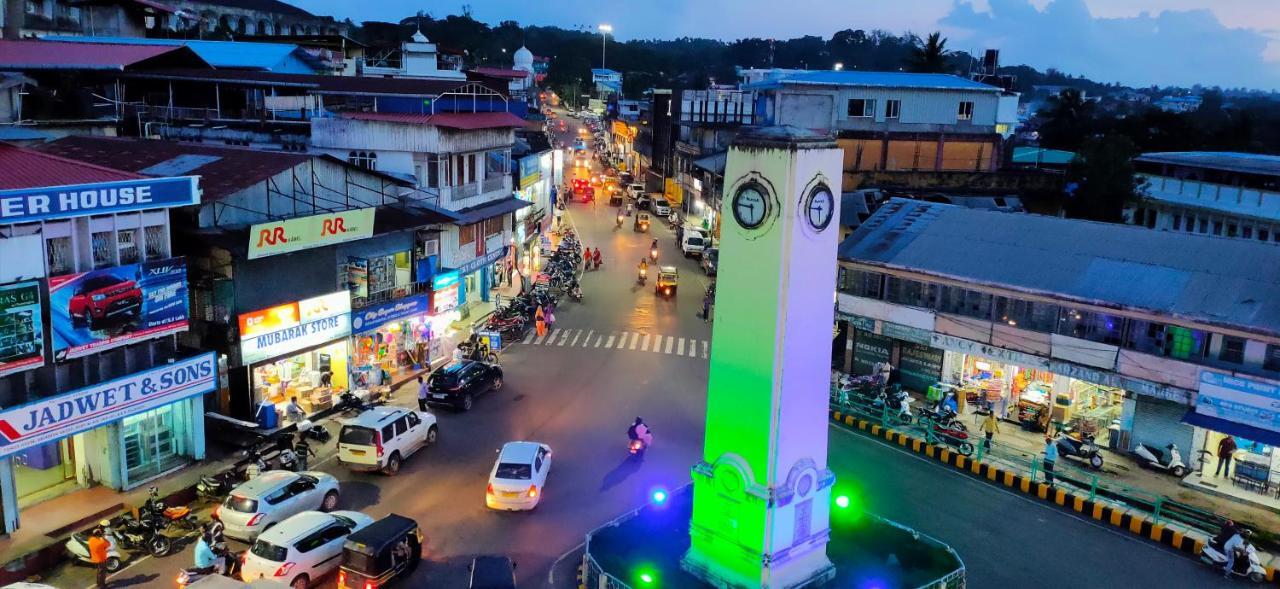 Hotel Landmark Port Blair Bagian luar foto